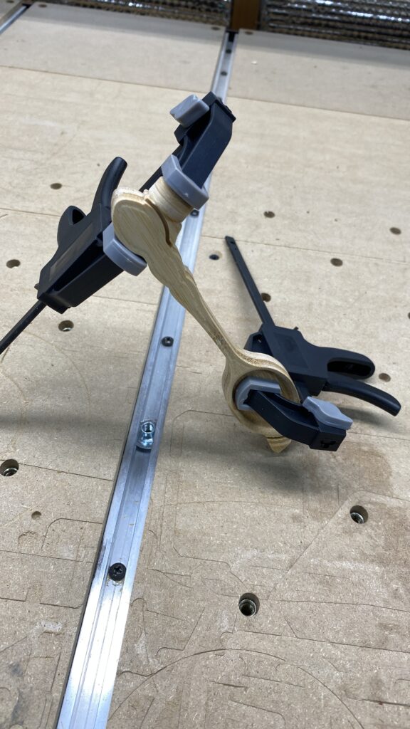 Magnet holder is attached.
